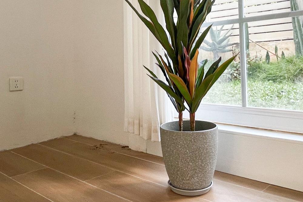 Gardrium Indoor and Outdoor Planter 15/13/10 inch Set of 3, White